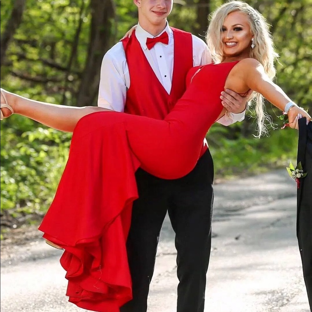 Red prom dress